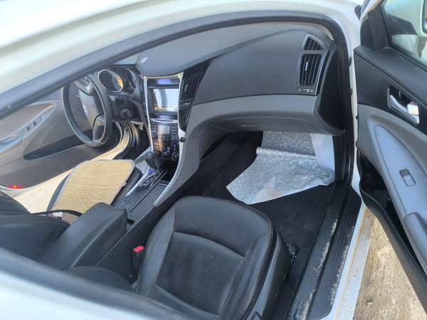 Hyundai Sonata 2011 - صورة 5
