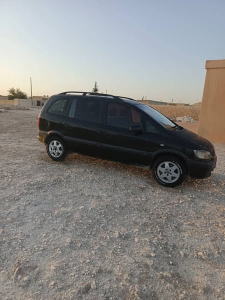 Opel Zafira 2000 - صورة 4