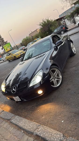 مرسيدس-بنز SLK 200 2011 - صورة 5