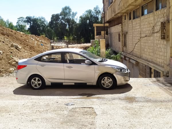 هونداي اكسنت 2015 - صورة 1