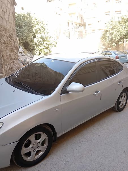 هيونداي افانتي 2009 - صورة 4