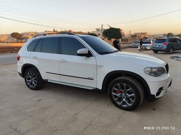 BMW X5 2011 - صورة 4