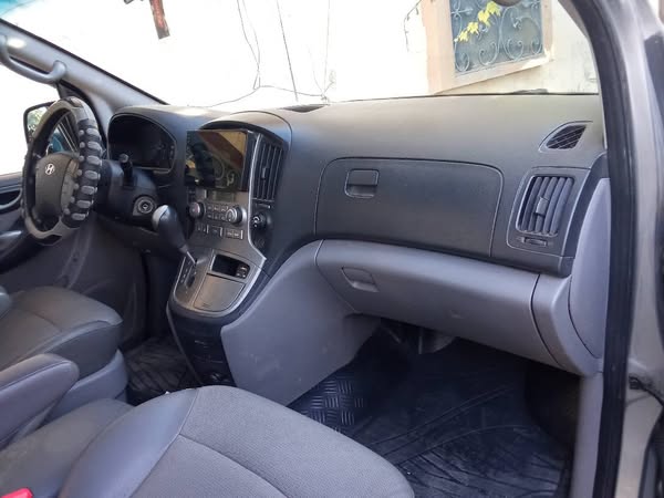 هيونداي ستاركـس 2011 - صورة 3