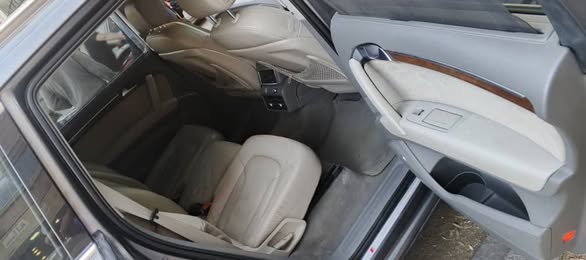 أودي Q7 2012 - صورة 1