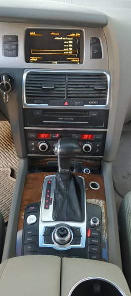 أودي Q7 2012 - صورة 5