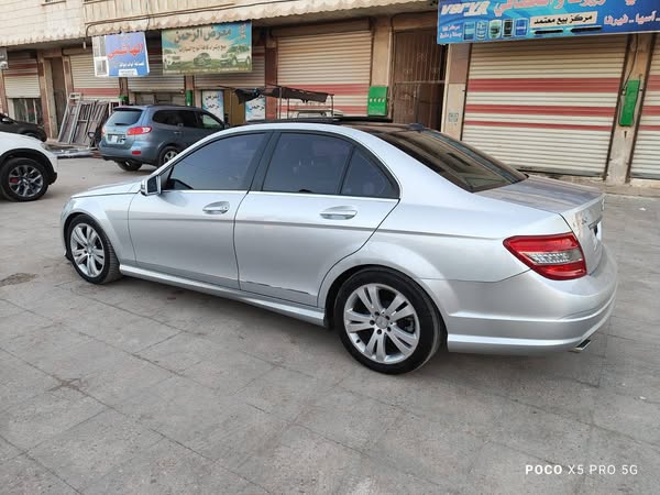 مرسيدس-بنز الفئة C 2011 - صورة 4