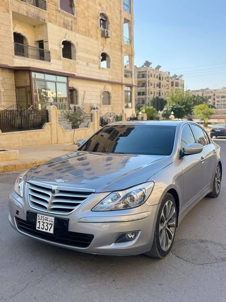 Genesis Genesis 2012 - صورة 2