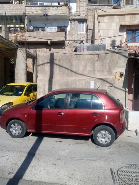 سكودا فابيا 2002 - صورة 1