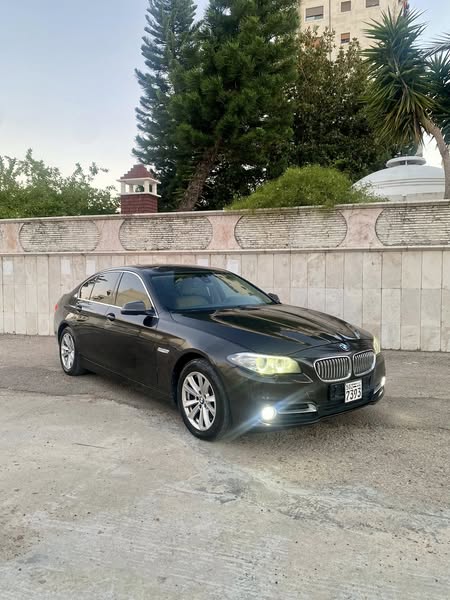 BMW 523i 2015 - صورة 2