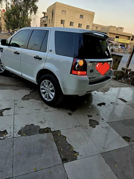 لاند روفر إل آر2 2012 - صورة 3