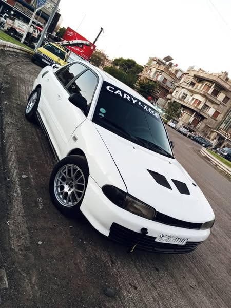 ميتسوبيشي لانسر 1993 - صورة 3