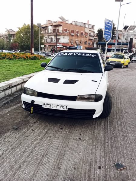 ميتسوبيشي لانسر 1993 - صورة 4