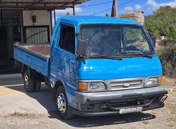 كيا Bongo 1995 - صورة 1