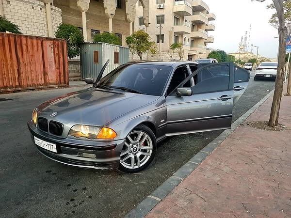 BMW 3 Series 2003 - صورة 2