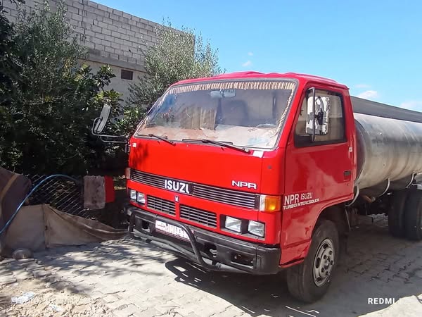 إسوزو إلف 1993 - صورة 3