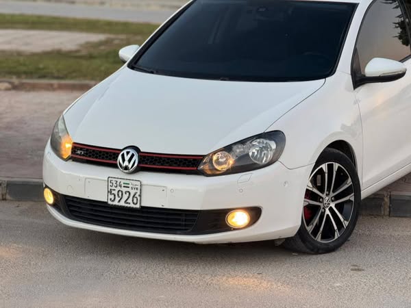 فولكسفاغن جولف 2011 - صورة 1