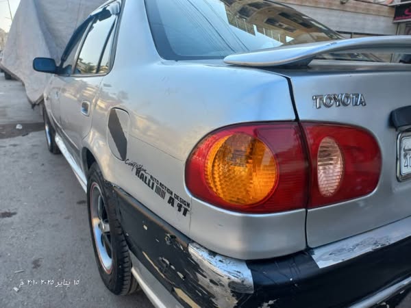 تويوتا كورولا 2002 - صورة 2
