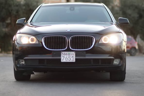 BMW 730Li 2012 - صورة 1