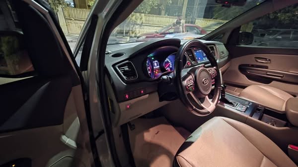 كيا كارنفال 2017 - صورة 4