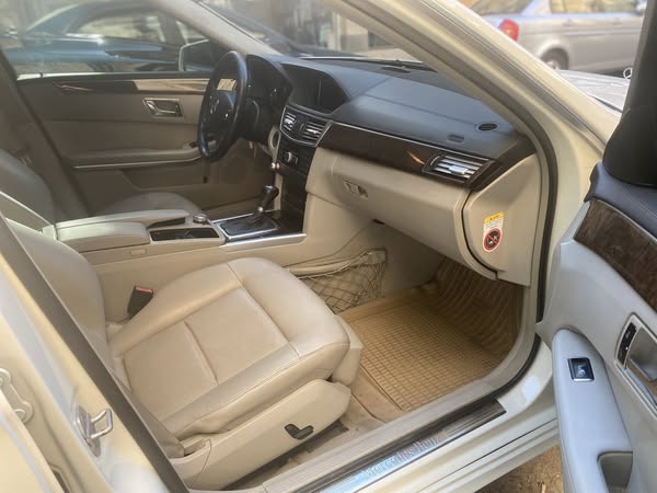 مرسيدس-بنز إي 200 2011 - صورة 5