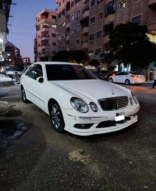 مرسيدس-بنز E-Class 2006