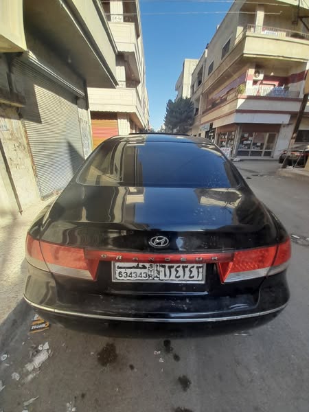 هيونداي أزيرا 2010 - صورة 1
