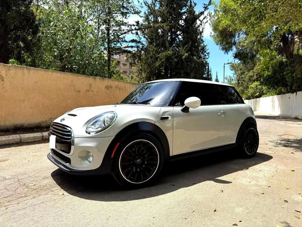 MINI Cooper 2018 - صورة 2