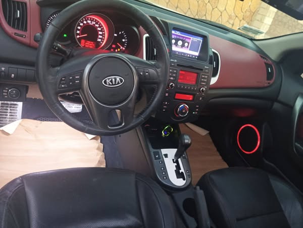 كيا فورتي 2011 - صورة 5