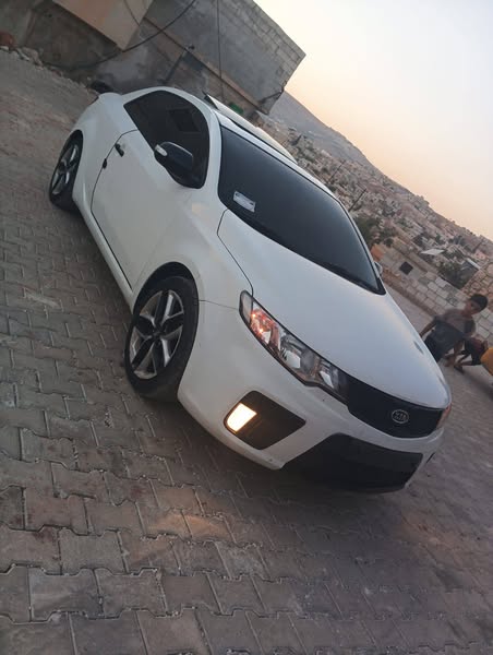 كيا فورتي 2011 - صورة 3