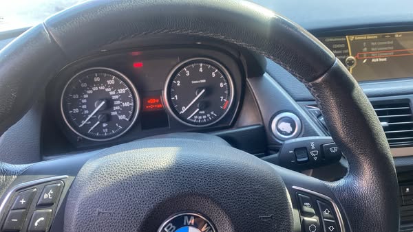 بي أم دبليو X1 2015 - صورة 3