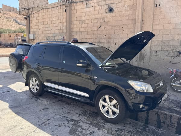 تويوتا RAV 4 2007 - صورة 2