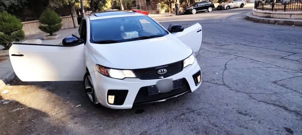 كيا فورتي 2011 - صورة 1