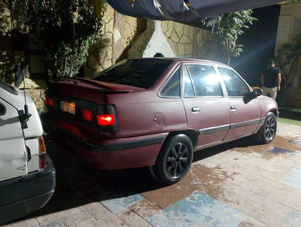 دايو ريسر 1995 - صورة 3