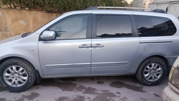 كيا كرنفال 2006 - صورة 3