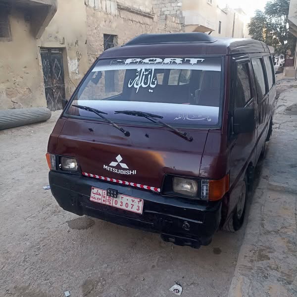 ميتسوبيشي L300 1993 - صورة 5