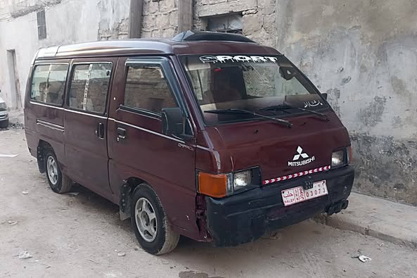 ميتسوبيشي L300 1993 - صورة 4