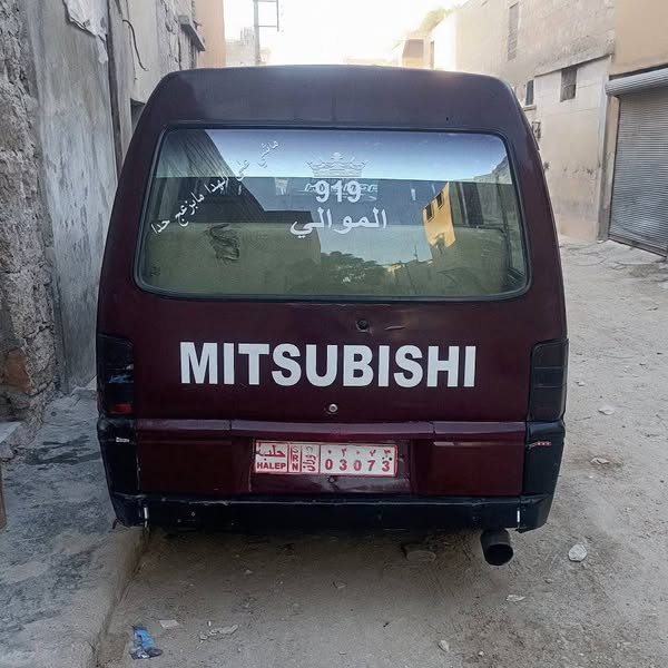 ميتسوبيشي L300 1993 - صورة 2