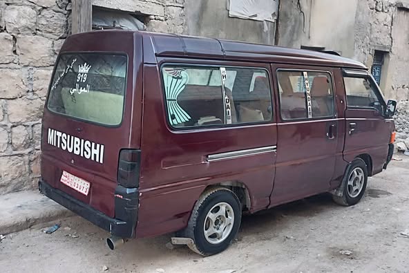 ميتسوبيشي L300 1993 - صورة 3