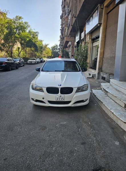 BMW 323 2011 - صورة 1