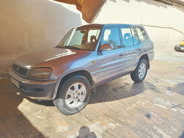 تويوتا RAV 4 1997 - صورة 1