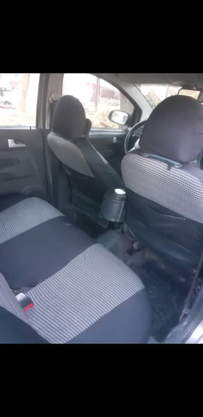 فولكسفاكن فوكس 2008 - صورة 2