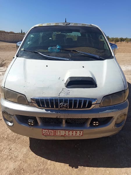 هيونداي H-1 2002 - صورة 1