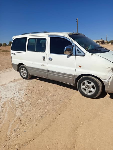 هيونداي H-1 2002 - صورة 2