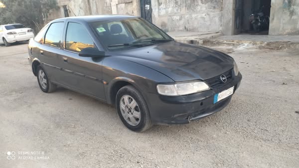 اوبل فيكترا 2000 - صورة 1