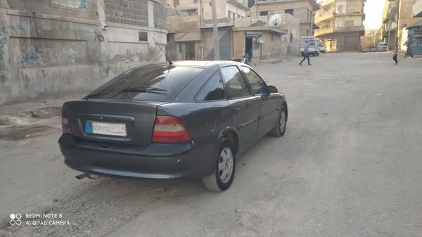 اوبل فيكترا 2000 - صورة 3