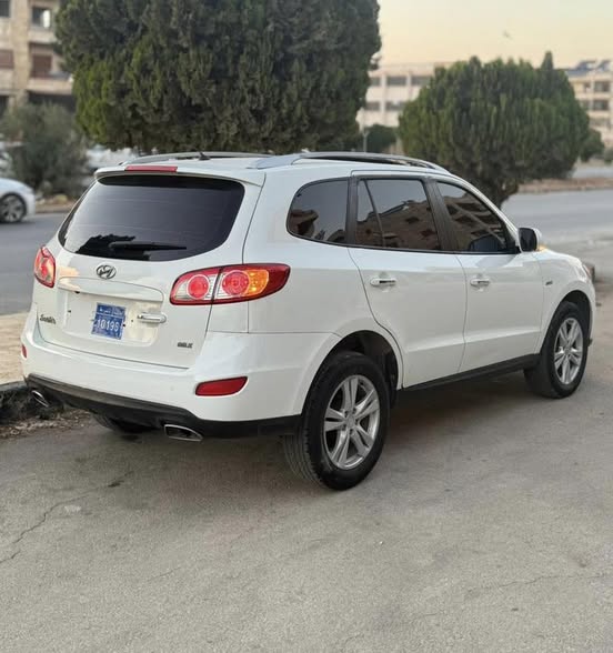 هونداي سنتافيه 2011 - صورة 4