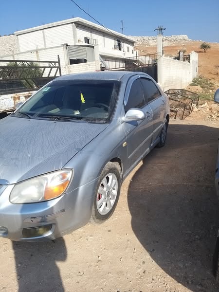 كيا سيراتو 2007 - صورة 1
