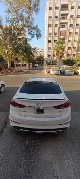هونداي افانتي 2017 - صورة 3