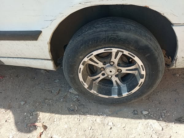 سكودا Pickup 1998 - صورة 4