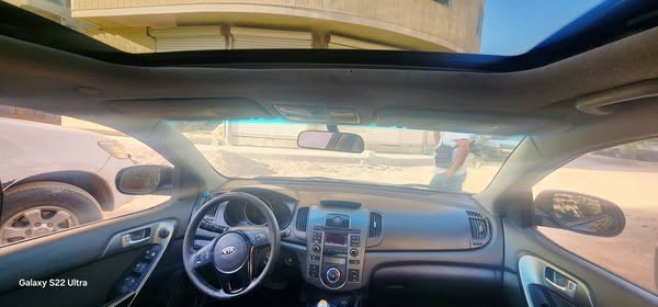 كيا فورتي 2010 - صورة 2